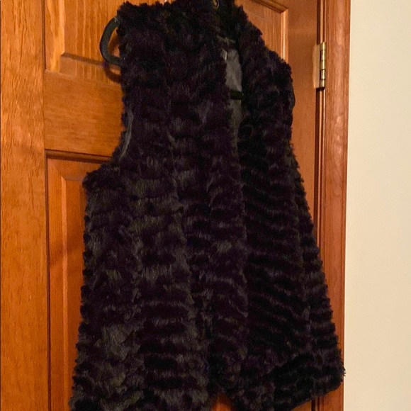 WD.NY Black Faux Fur Open Front Vest Size Large - Picture 6 of 8
